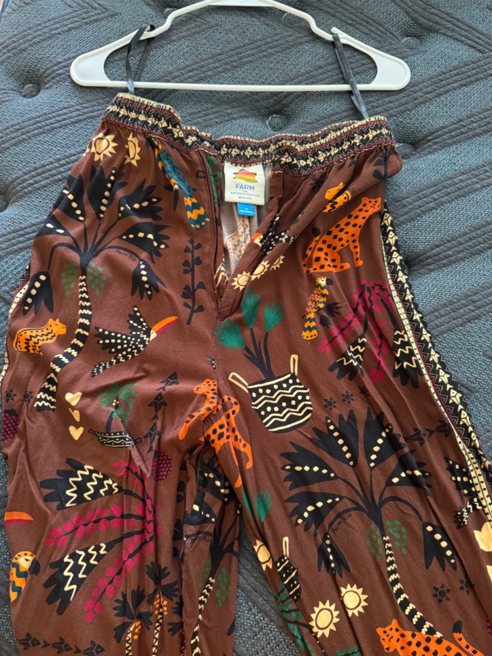 🌴FARM Rio Multicolor Animal Print Pants - Picture 4 of 6